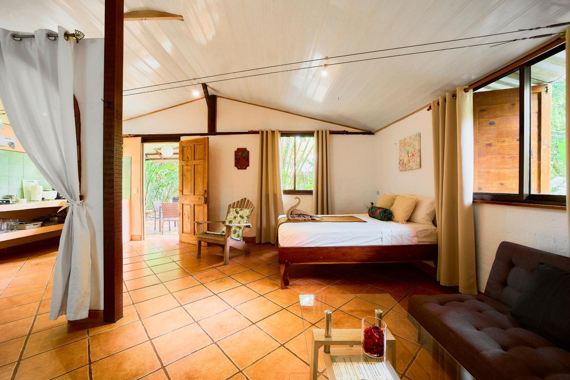 Cabinas Montesol Puerto Viejo de Talamanca Eksteriør billede