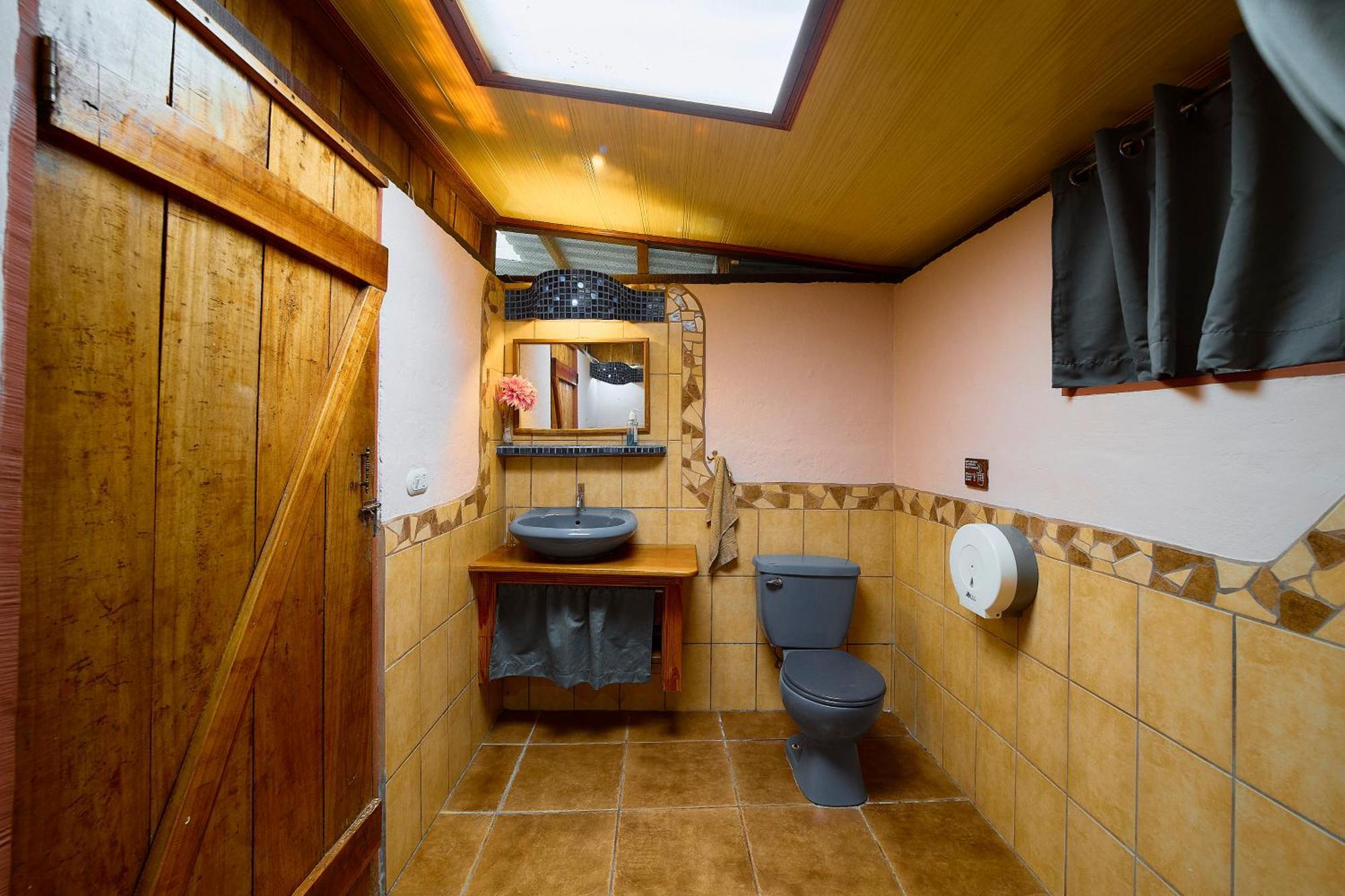 Cabinas Montesol Puerto Viejo de Talamanca Eksteriør billede