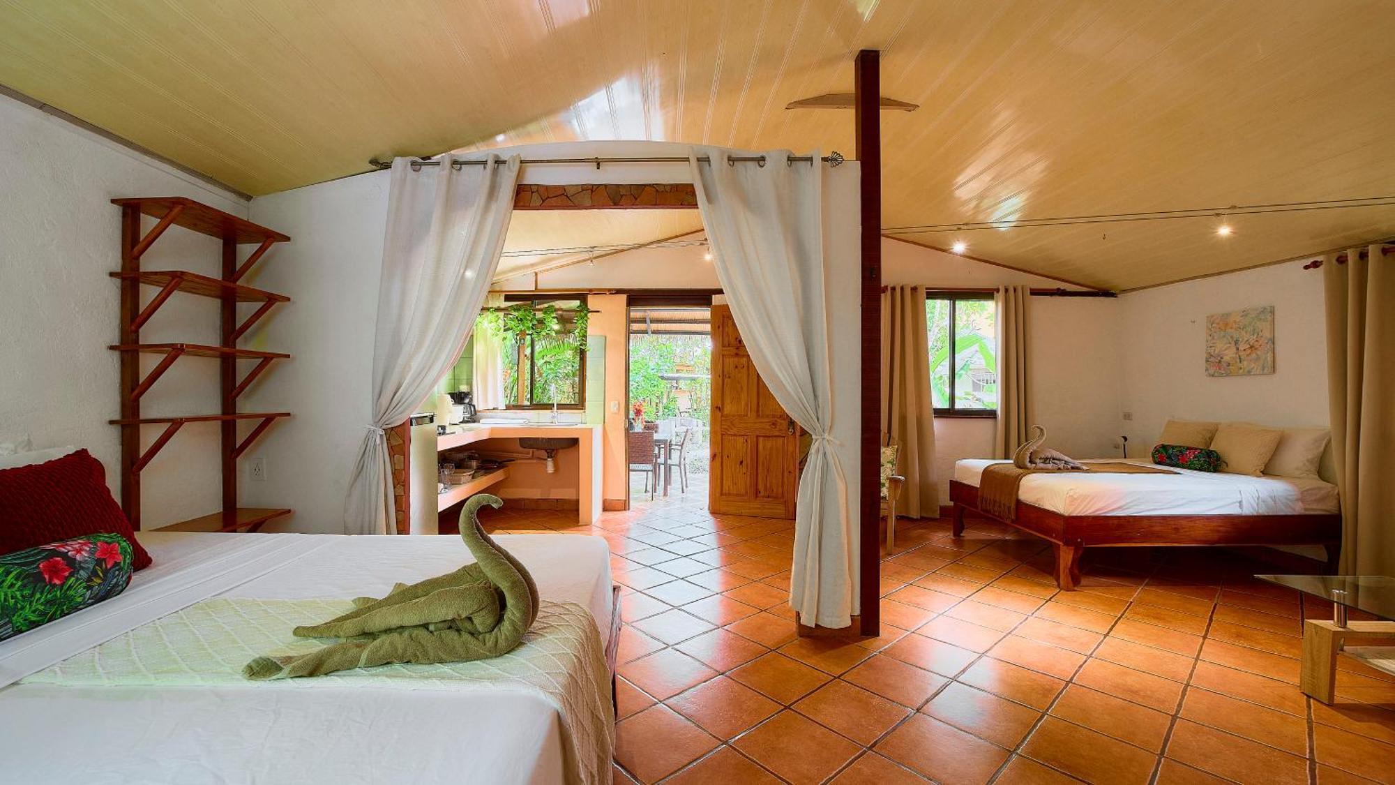 Cabinas Montesol Puerto Viejo de Talamanca Eksteriør billede