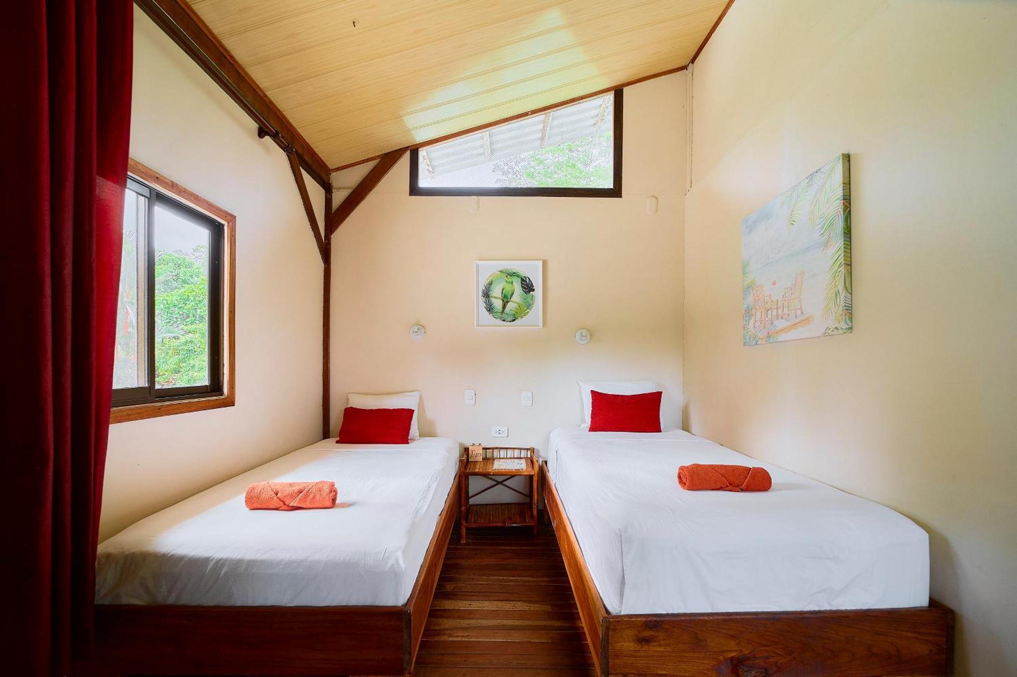 Cabinas Montesol Puerto Viejo de Talamanca Eksteriør billede