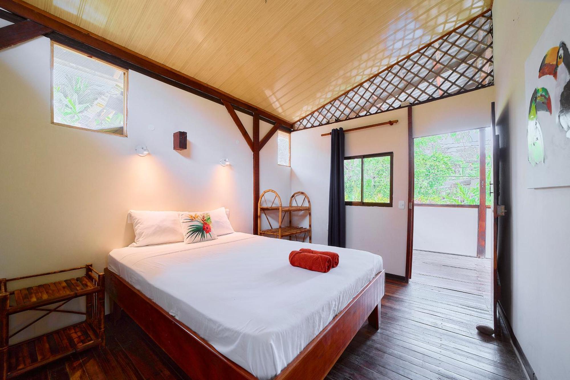 Cabinas Montesol Puerto Viejo de Talamanca Eksteriør billede