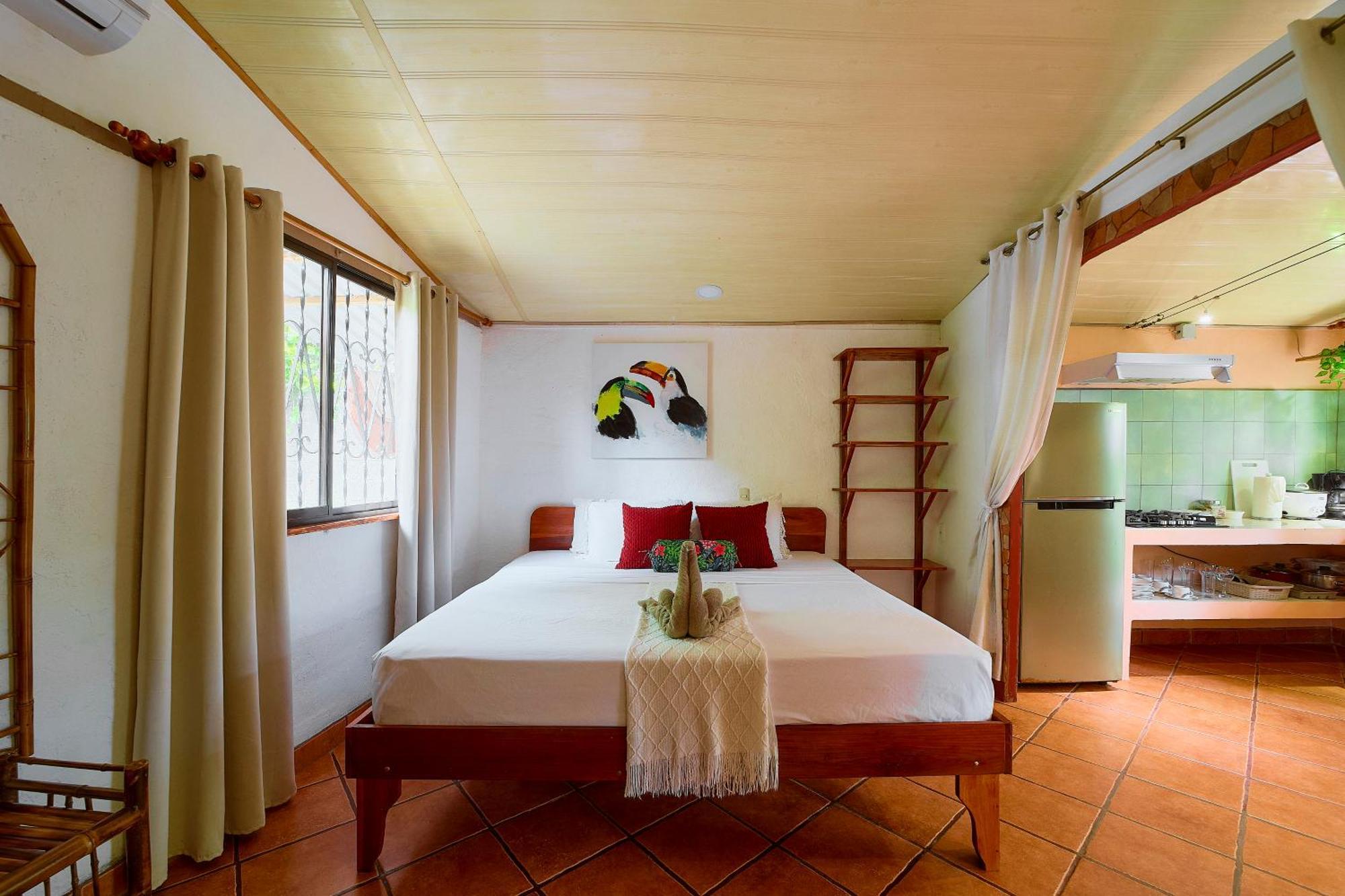 Cabinas Montesol Puerto Viejo de Talamanca Eksteriør billede