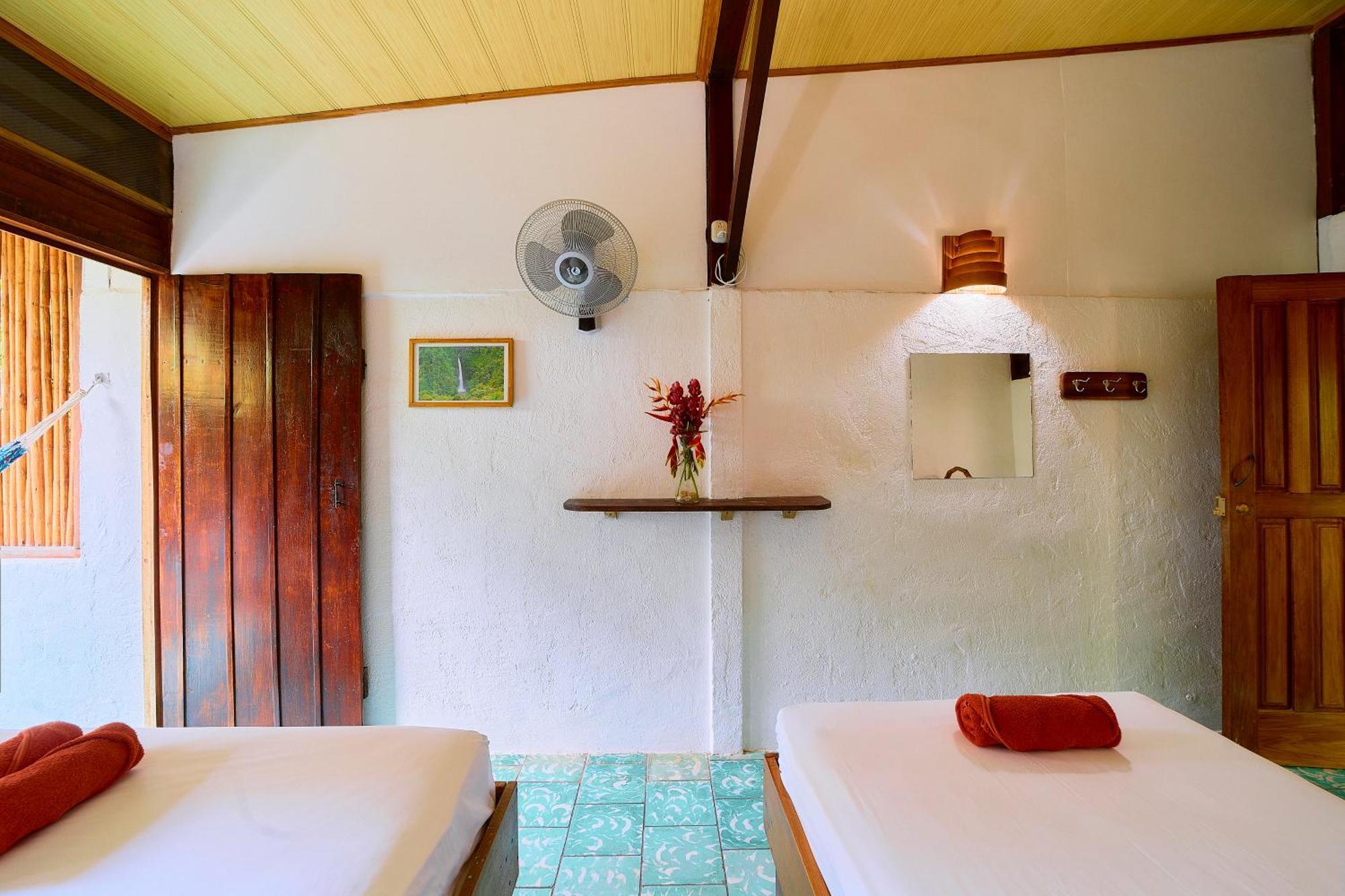 Cabinas Montesol Puerto Viejo de Talamanca Eksteriør billede