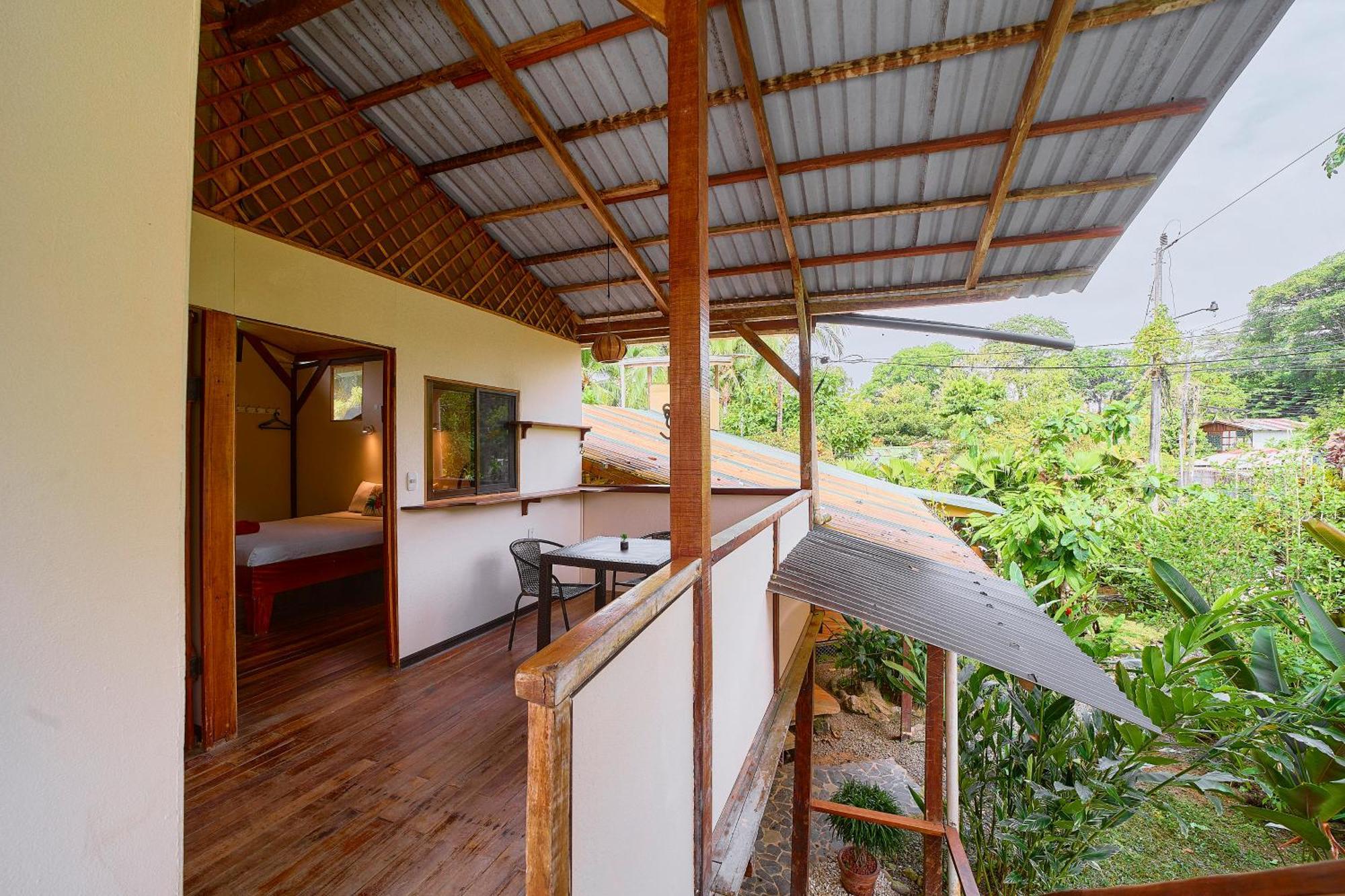 Cabinas Montesol Puerto Viejo de Talamanca Eksteriør billede