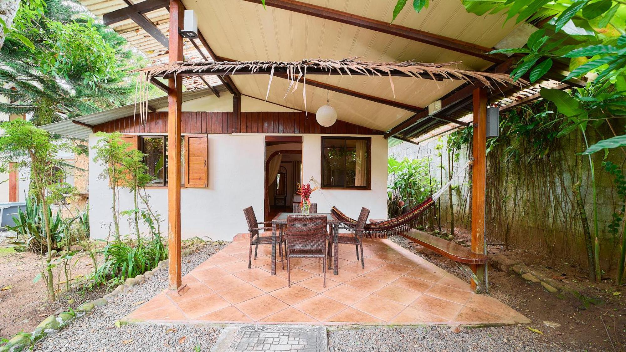 Cabinas Montesol Puerto Viejo de Talamanca Eksteriør billede